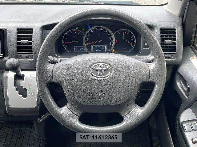 Toyota HIACE VAN 2019-10 7360213-14
