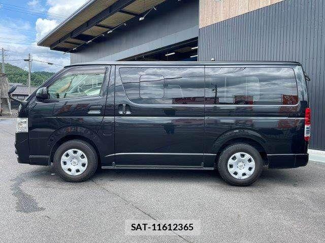 Toyota HIACE VAN 2019-10 7360213-24