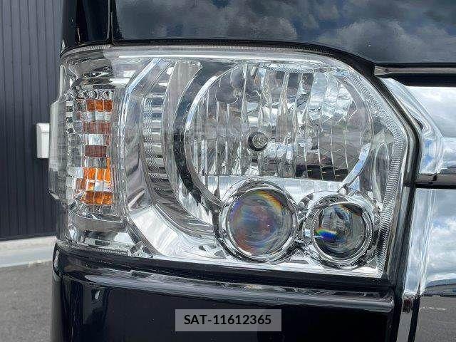 Toyota HIACE VAN 2019-10 7360213-26