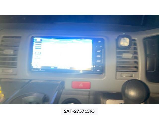 Toyota HIACE VAN 2006-08 7360221-19