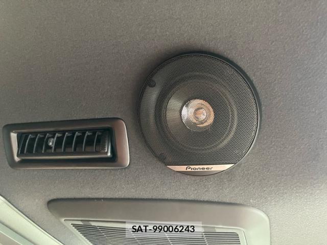 Toyota HIACE VAN 2021-07 7360206-21