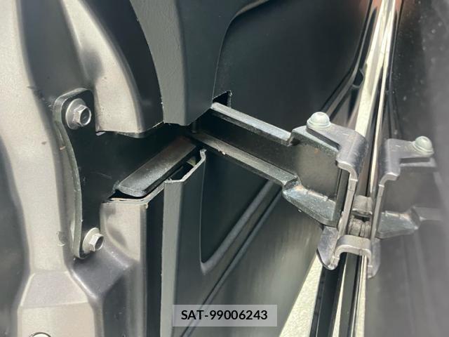 Toyota HIACE VAN 2021-07 7360206-24