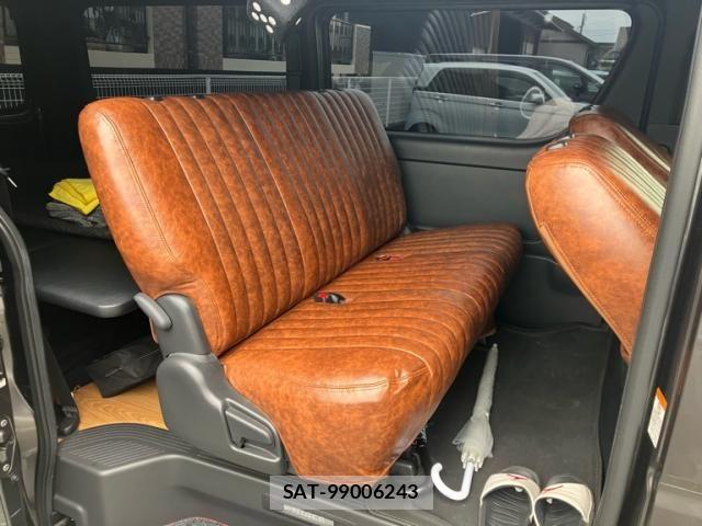 Toyota HIACE VAN 2021-07 7360206-8