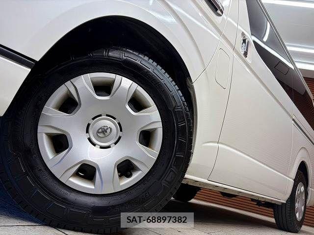 Toyota HIACE VAN 2022-03 7360199-10