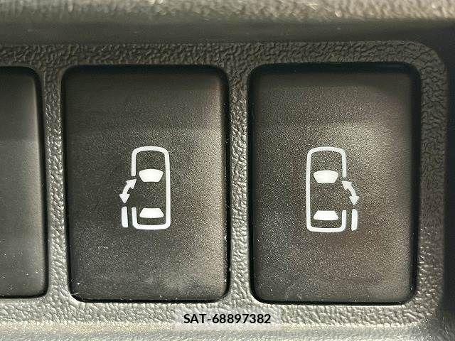 Toyota HIACE VAN 2022-03 7360199-4