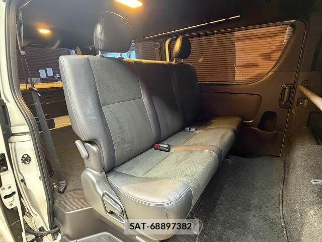 Toyota HIACE VAN 2022-03 7360199-8