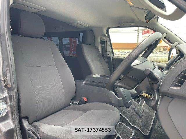 Toyota HIACE VAN 2021-04 7360202-11