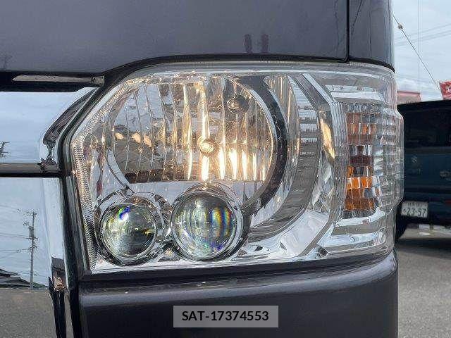 Toyota HIACE VAN 2021-04 7360202-16