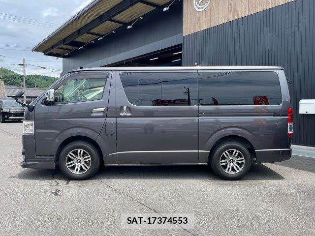 Toyota HIACE VAN 2021-04 7360202-26