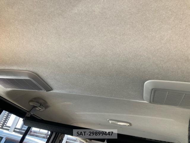 Toyota HIACE VAN 2009-01 7360217-11