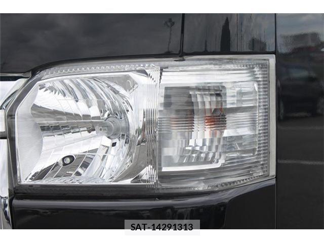 Toyota HIACE VAN 2019-09 7394560-16