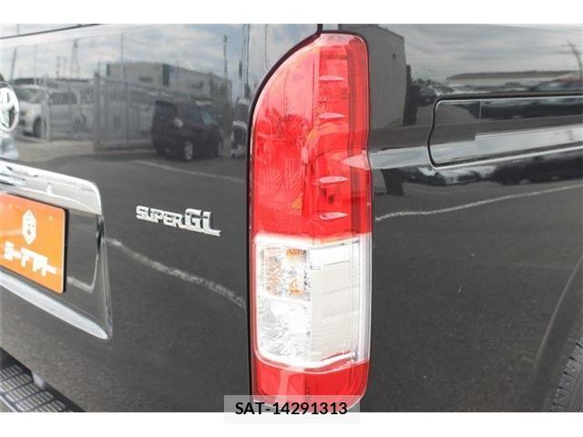 Toyota HIACE VAN 2019-09 7394560-18