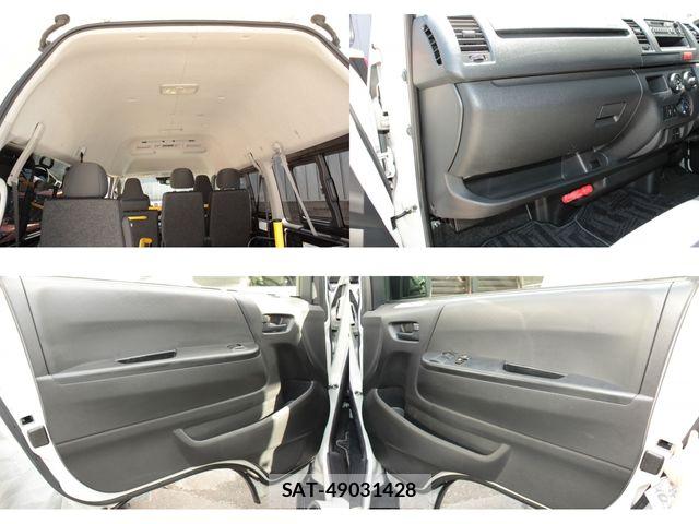Toyota HIACE VAN 2018-03 7394556-11