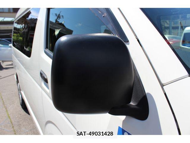 Toyota HIACE VAN 2018-03 7394556-14