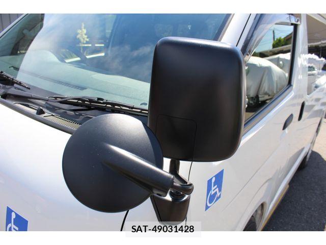 Toyota HIACE VAN 2018-03 7394556-15