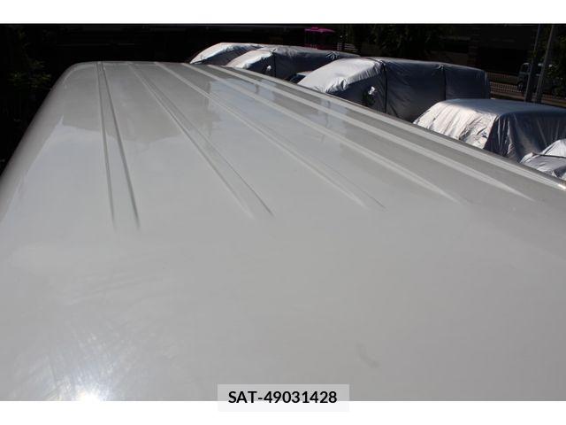 Toyota HIACE VAN 2018-03 7394556-16