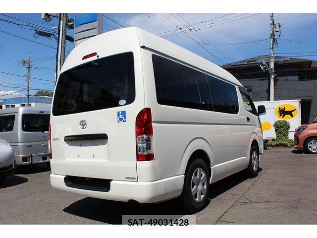 Toyota HIACE VAN 2018-03 7394556-18