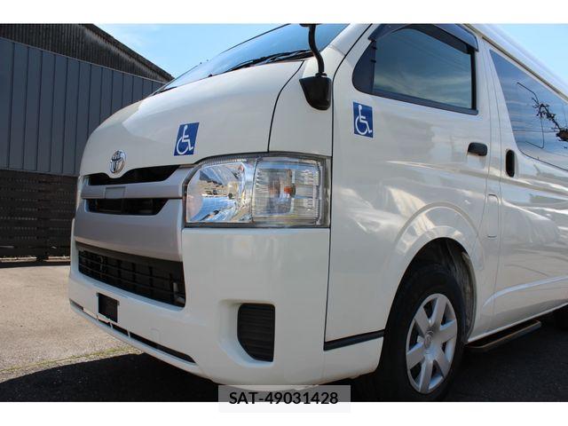 Toyota HIACE VAN 2018-03 7394556-22