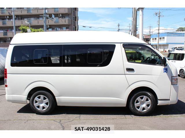 Toyota HIACE VAN 2018-03 7394556-26