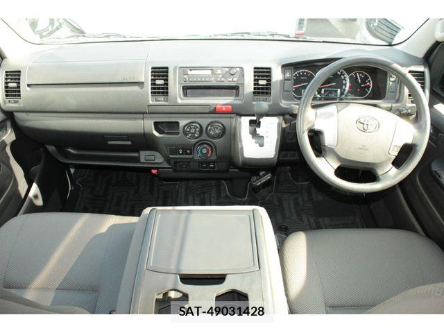 Toyota HIACE VAN 2018-03 7394556-7