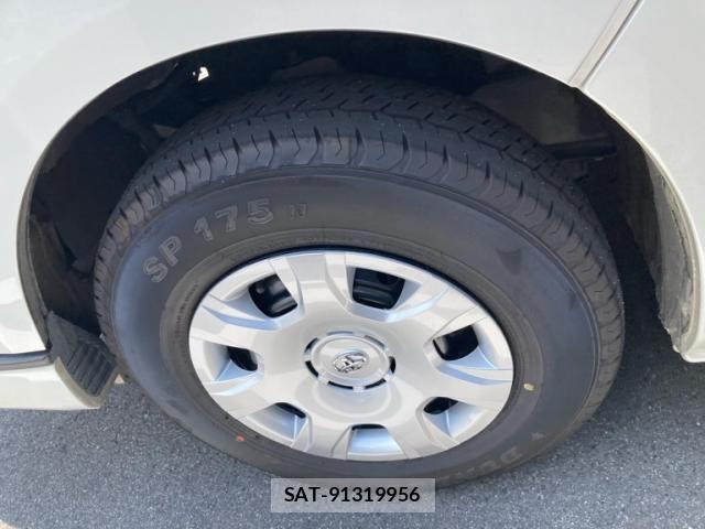 Toyota HIACE VAN 2021-05 7394557-11
