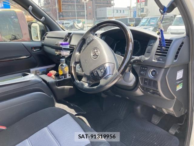Toyota HIACE VAN 2021-05 7394557-12