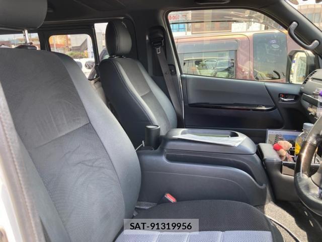 Toyota HIACE VAN 2021-05 7394557-13