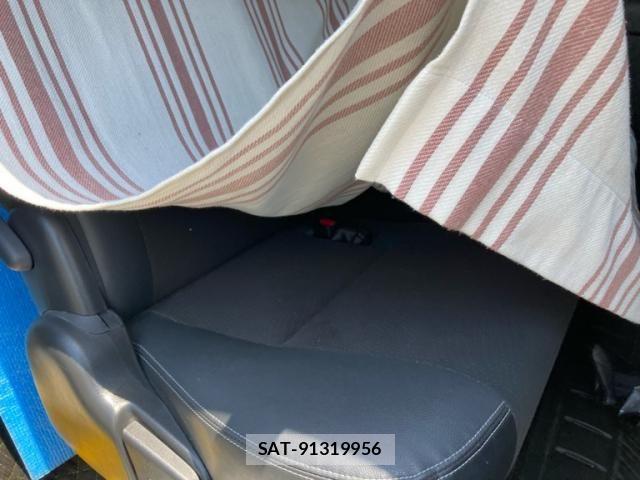 Toyota HIACE VAN 2021-05 7394557-14
