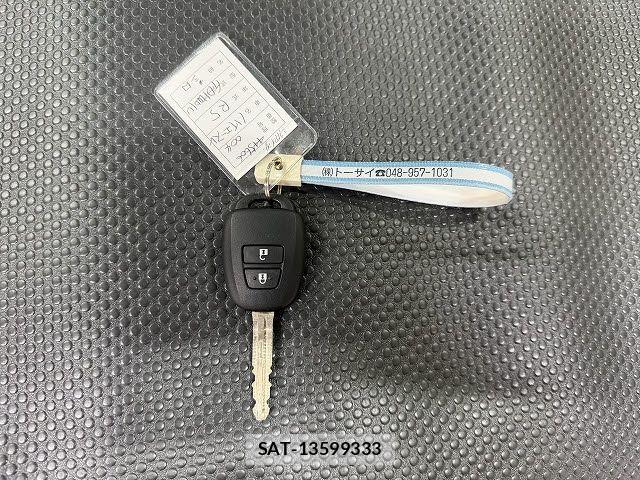 Toyota HIACE VAN 2023-02 7394558-19