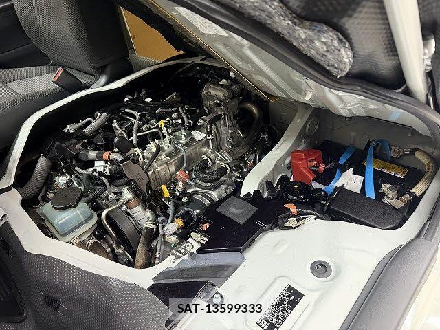 Toyota HIACE VAN 2023-02 7394558-20