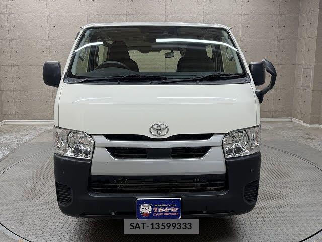 Toyota HIACE VAN 2023-02 7394558-4