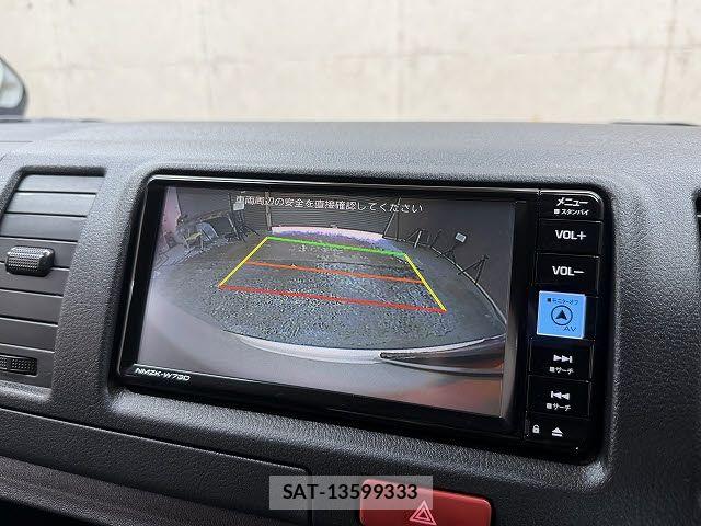 Toyota HIACE VAN 2023-02 7394558-8