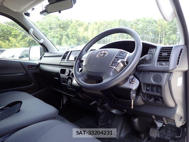Toyota HIACE VAN 2021-03 7394561-21