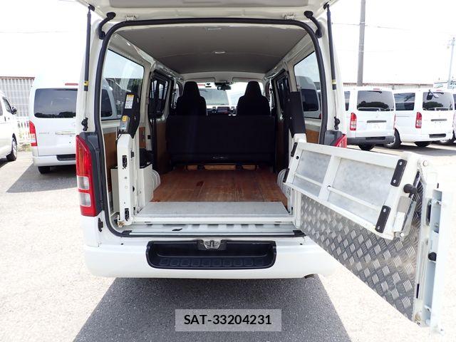 Toyota HIACE VAN 2021-03 7394561-8