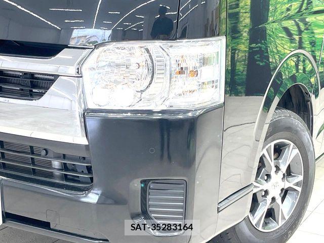 Toyota HIACE VAN 2023-07 7394559-12