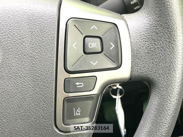 Toyota HIACE VAN 2023-07 7394559-5