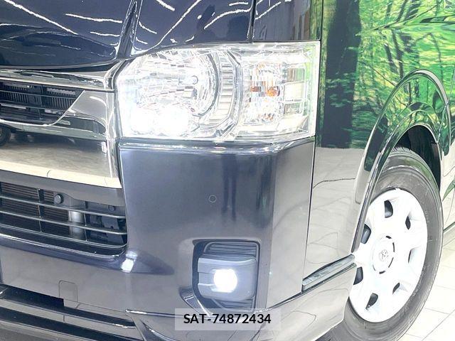 Toyota HIACE VAN 2022-05 7394555-12