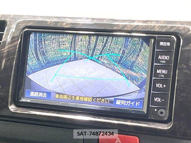 Toyota HIACE VAN 2022-05 7394555-3