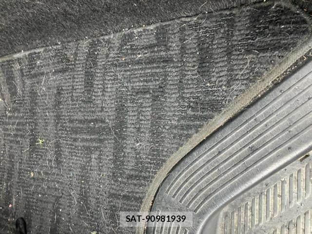 Toyota HIACE VAN 2011-07 7394562-12