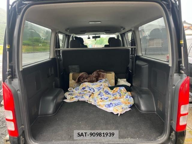 Toyota HIACE VAN 2011-07 7394562-13
