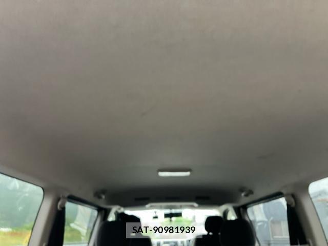 Toyota HIACE VAN 2011-07 7394562-14