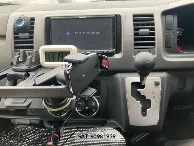 Toyota HIACE VAN 2011-07 7394562-20