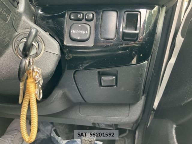 Toyota HIACE VAN 2012-03 7394564-18