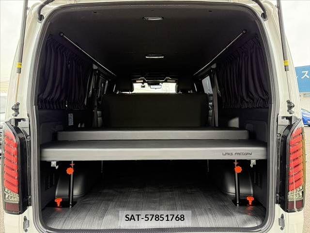 Toyota HIACE VAN 2025-09 7394548-19
