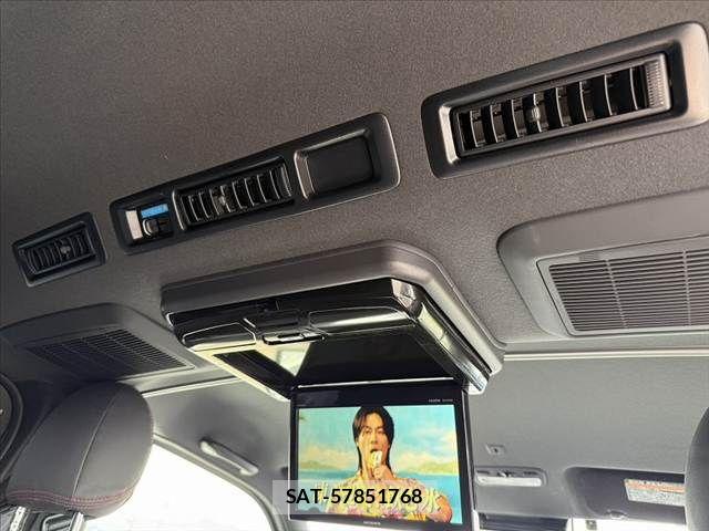 Toyota HIACE VAN 2025-09 7394548-21