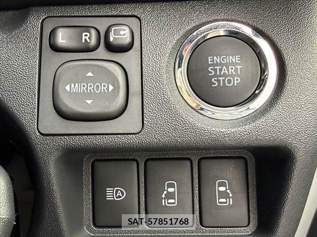 Toyota HIACE VAN 2025-09 7394548-4