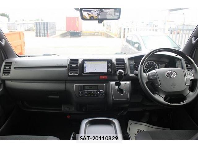 Toyota HIACE VAN 2022-05 7394554-16