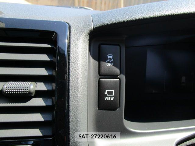 Toyota HIACE VAN 2026-06 7394546-11