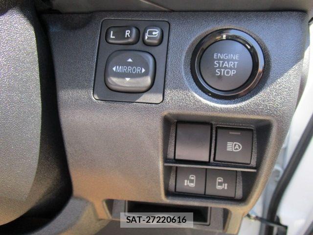 Toyota HIACE VAN 2026-06 7394546-12