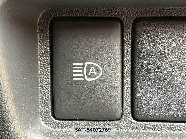 Toyota HIACE VAN 2025-04 7394549-15